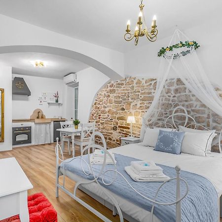 Primavera Deluxe Studio Apartment Ρόβινι Εξωτερικό φωτογραφία
